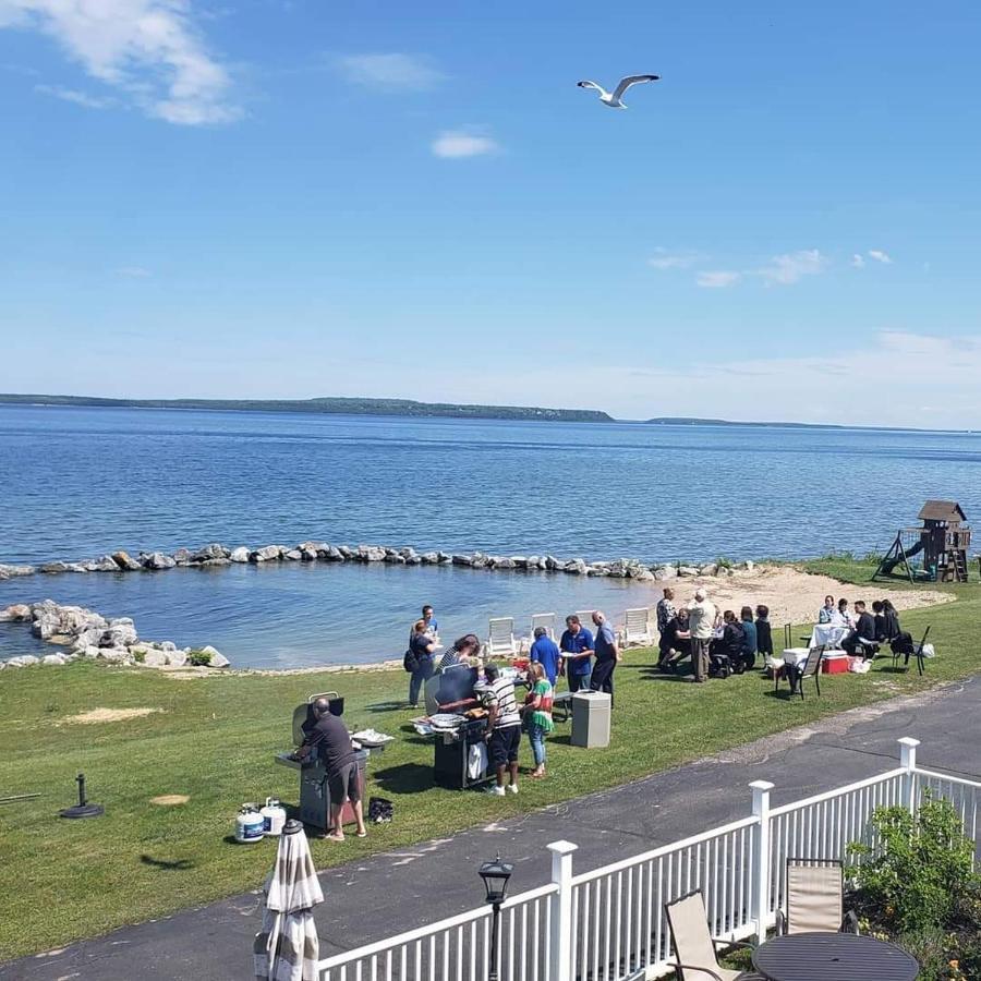 Baymont By Wyndham St. Ignace Lakefront Zewnętrze zdjęcie