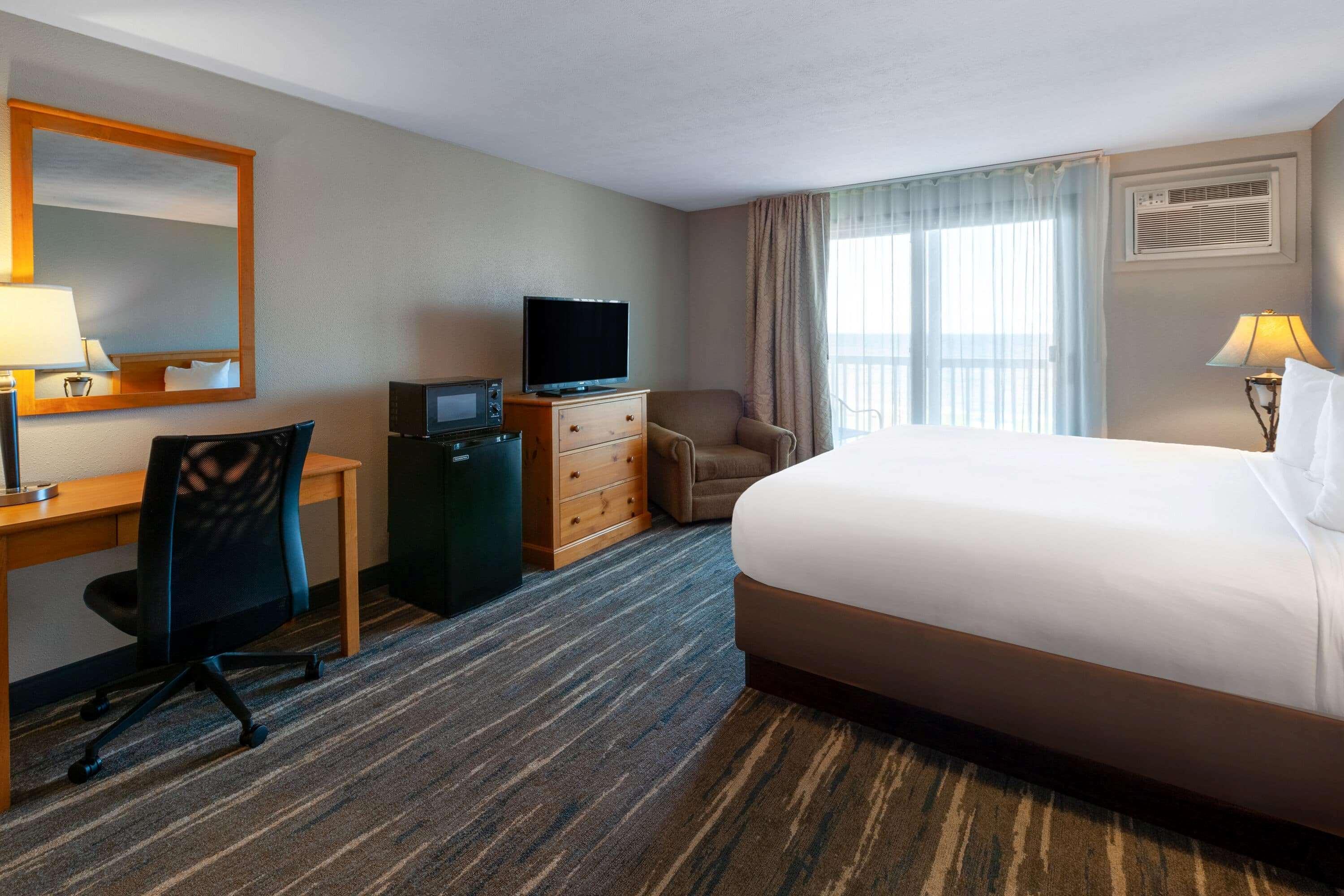 Baymont By Wyndham St. Ignace Lakefront Zewnętrze zdjęcie