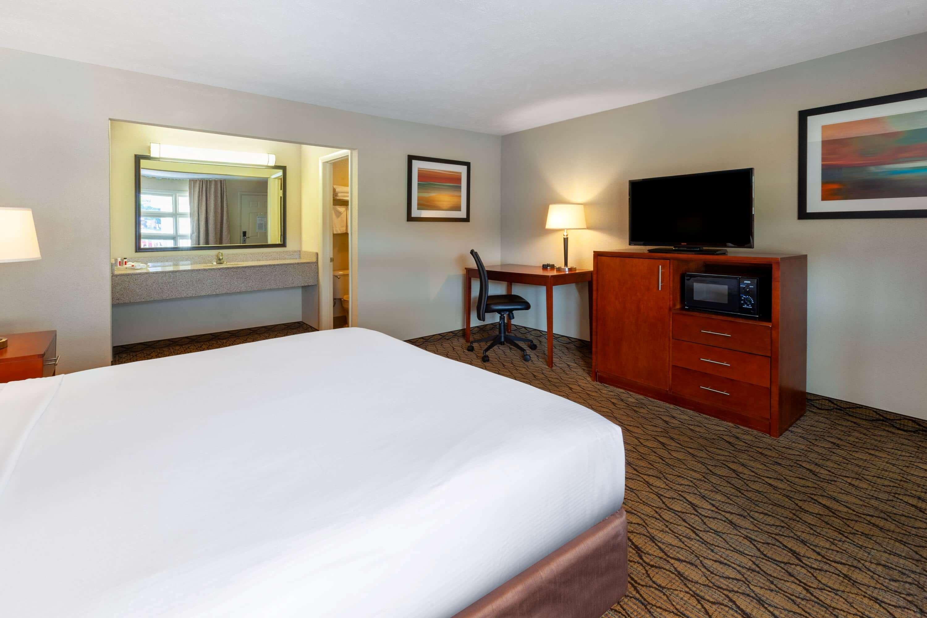 Baymont By Wyndham St. Ignace Lakefront Zewnętrze zdjęcie