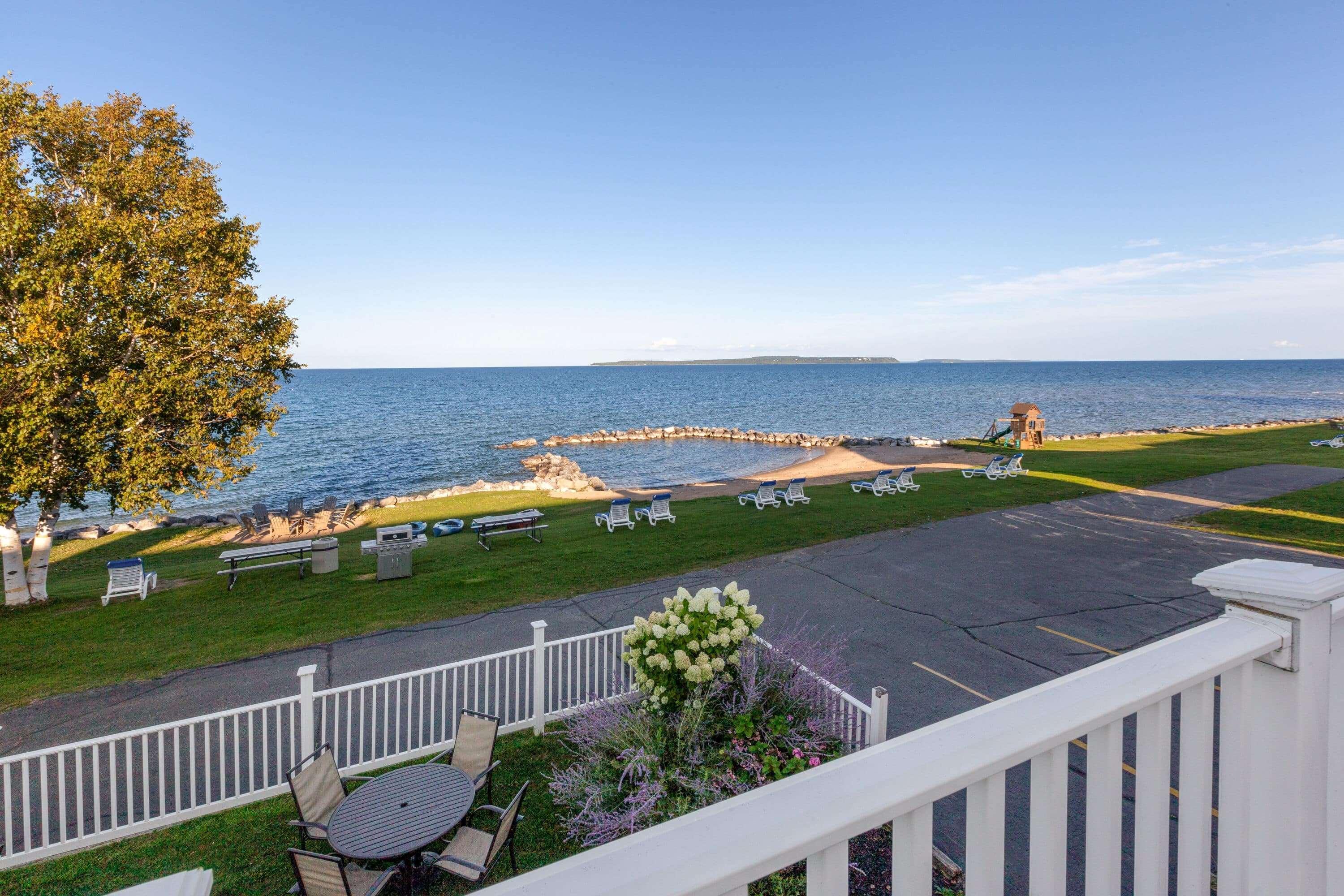 Baymont By Wyndham St. Ignace Lakefront Zewnętrze zdjęcie