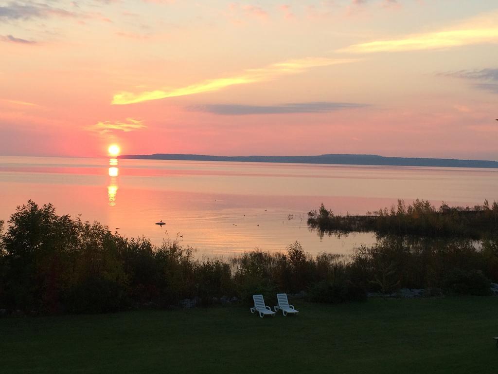 Baymont By Wyndham St. Ignace Lakefront Zewnętrze zdjęcie